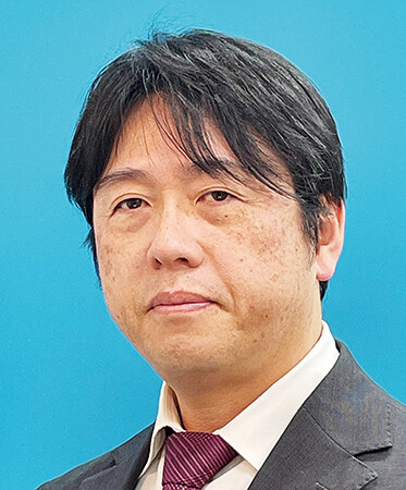 片山　和典