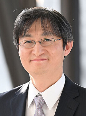 小栗　克弥