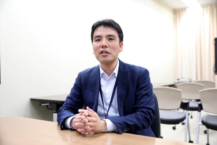 インタビューに答える 中村 氏