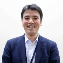 中村　孝 氏