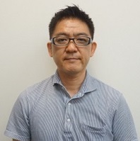 岡田　智広 氏