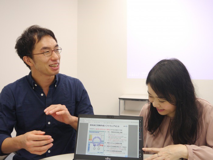 Photo: Mr. Ishikura and Ms. Nishida being interviewed
