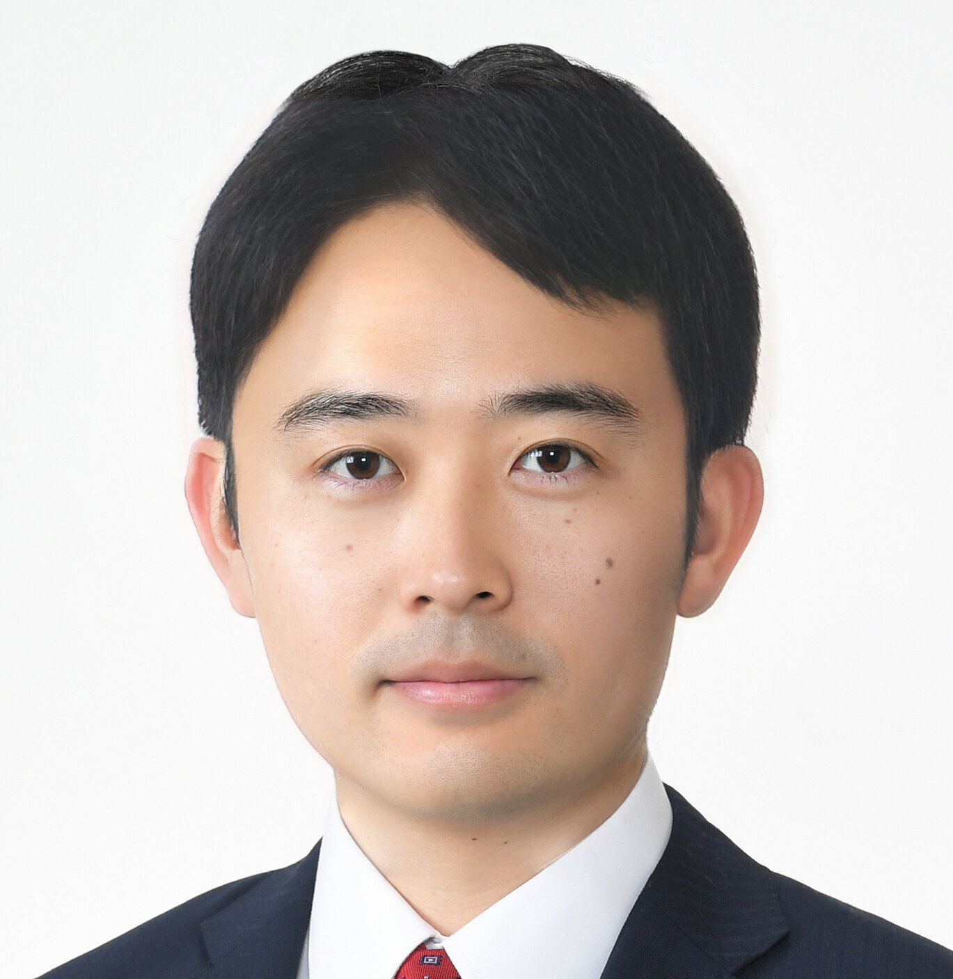 Distinguished Researcher Yusuke Ujitoko