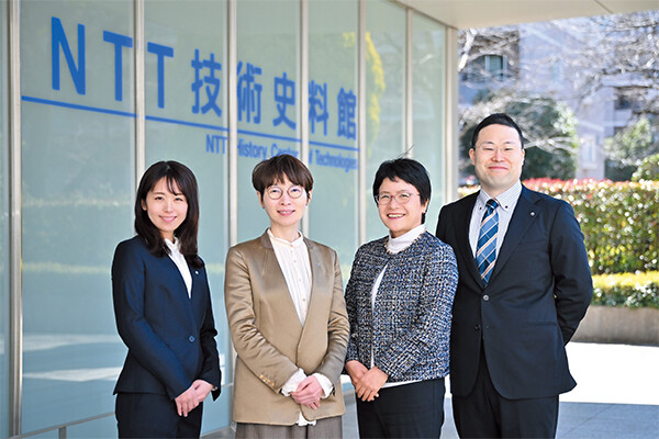 （左から）村上　真知子／柴田　朋子／辻　ゆかり／横瀬　史拓