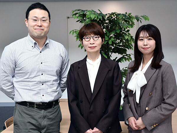 （左から）横瀬　史拓／柴田　朋子／村上　真知子
